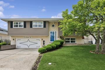 102 S Grant Dr., Addison, IL 60101