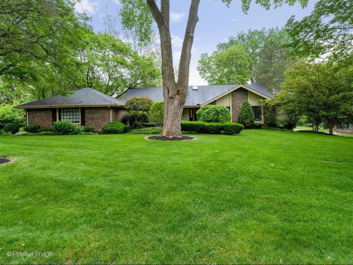 1109 Laurie Ln., Burr Ridge, IL 60527