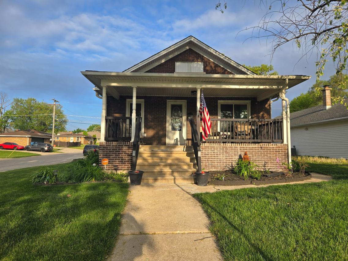 1901 Cora St., Crest Hill, IL 60403