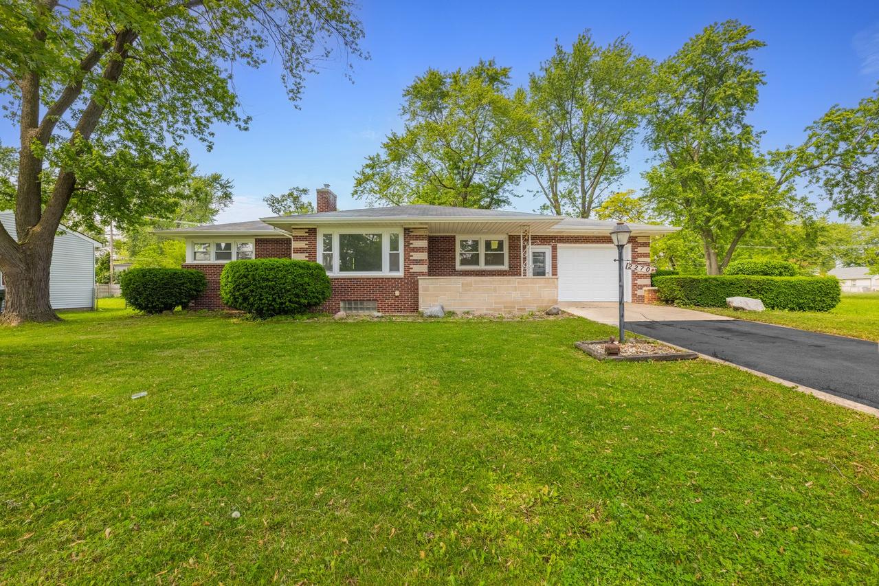 2270 177th St., Lansing, IL 60438