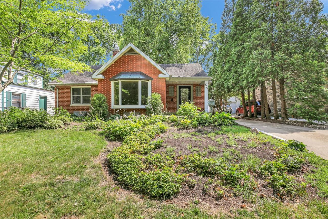 709 W Vermont Ave., Urbana, IL 61801