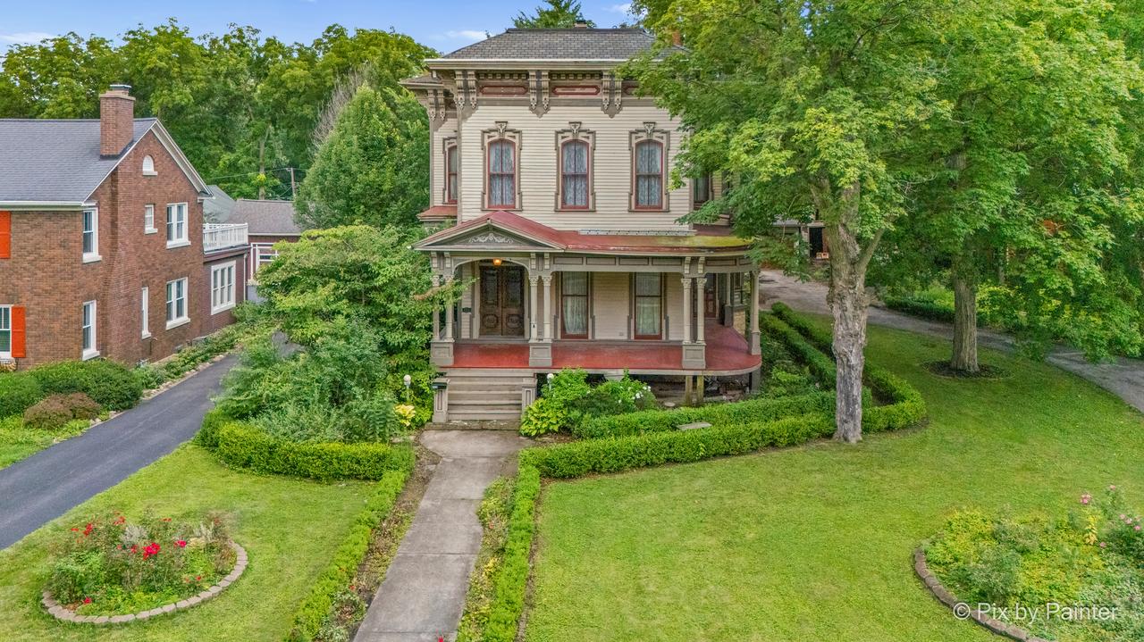 450 Somonauk St., Sycamore, IL 60178