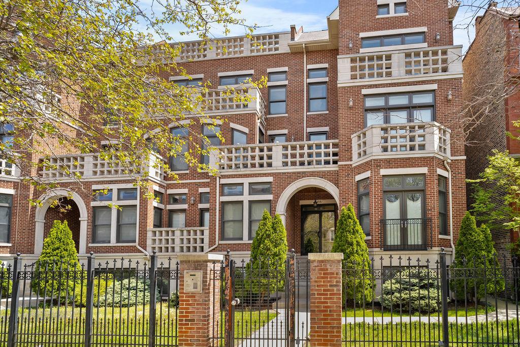 4355 S Lake Park Ave. #2N, Chicago, IL 60653