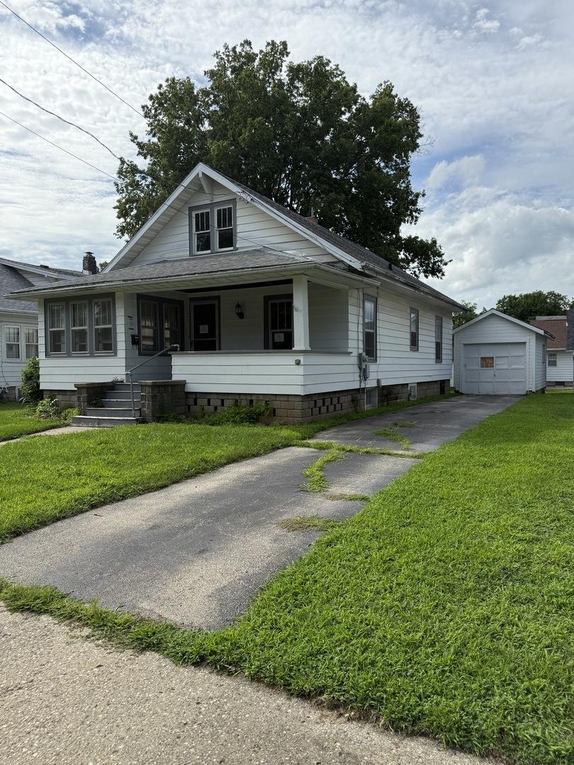 1707 W 3rd St., Dixon, IL 61021