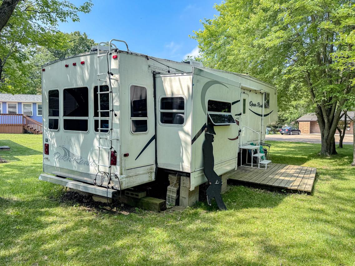 11/219 Woodhaven, Sublette, IL 61367