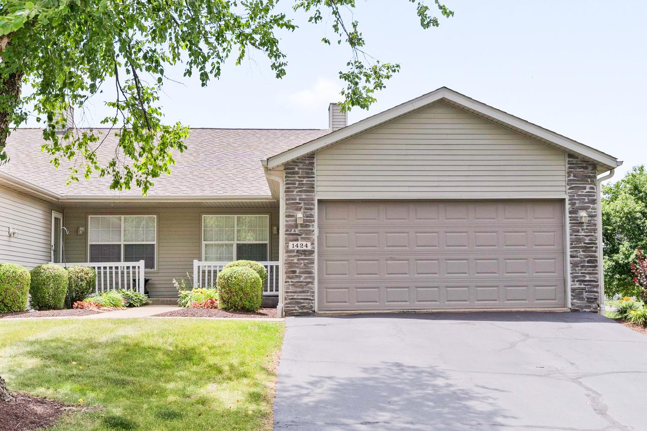 1424 Crimson Ridge Dr., Byron, IL 61010