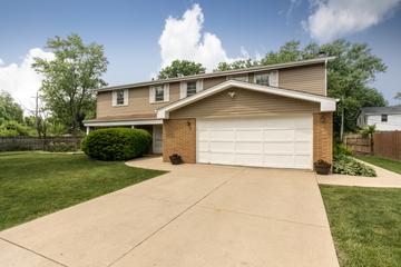 1504 Pfingsten Rd., Glenview, IL 60025
