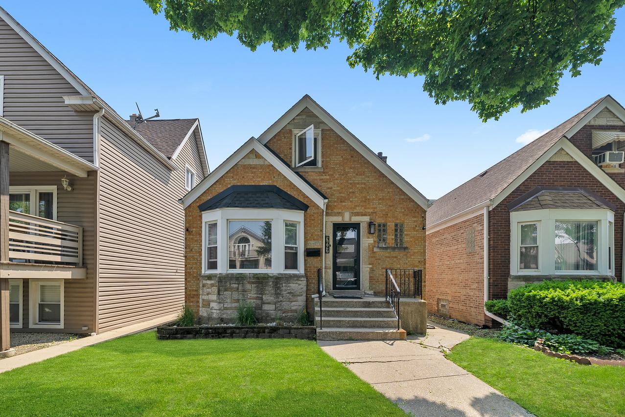 3647 N Nordica Ave., Chicago, IL 60634