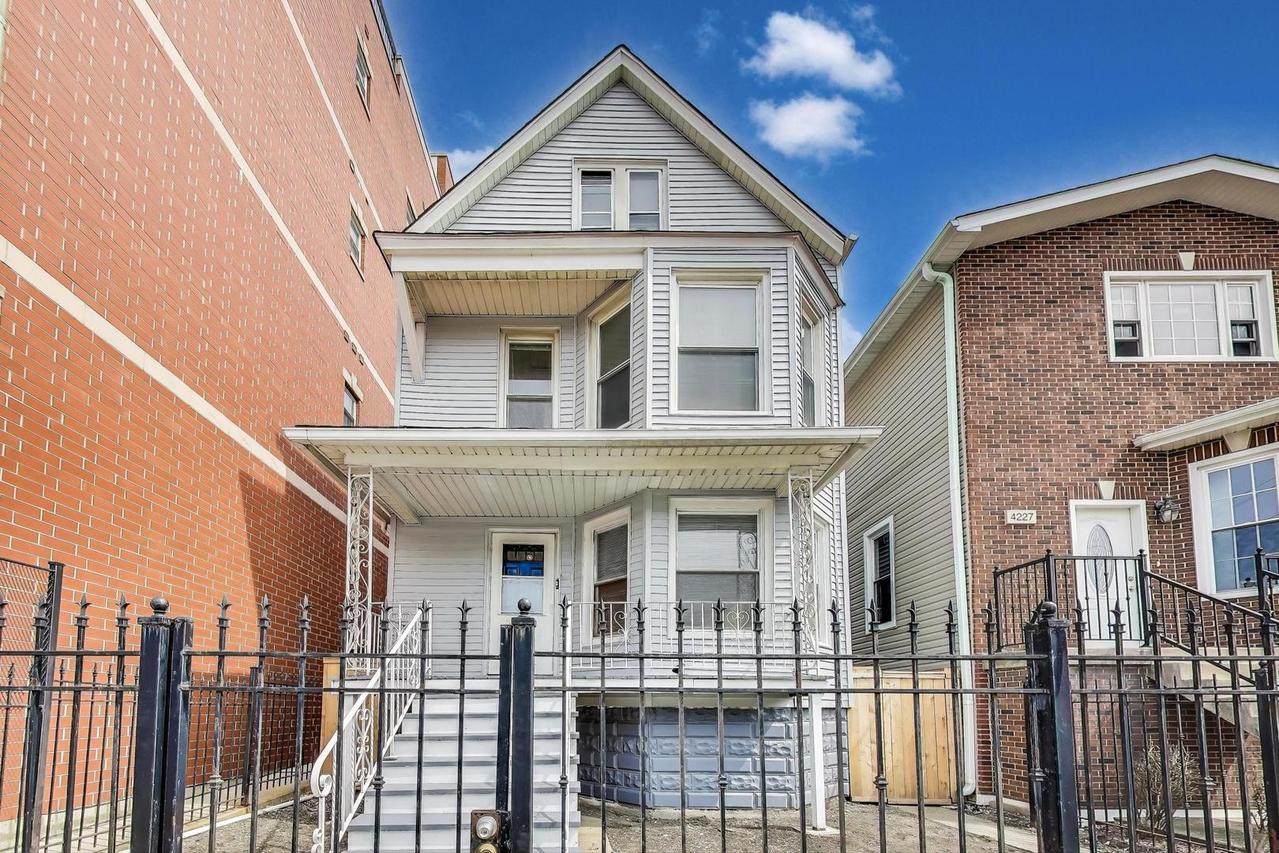 4229 N Kedzie Ave., Chicago, IL 60618