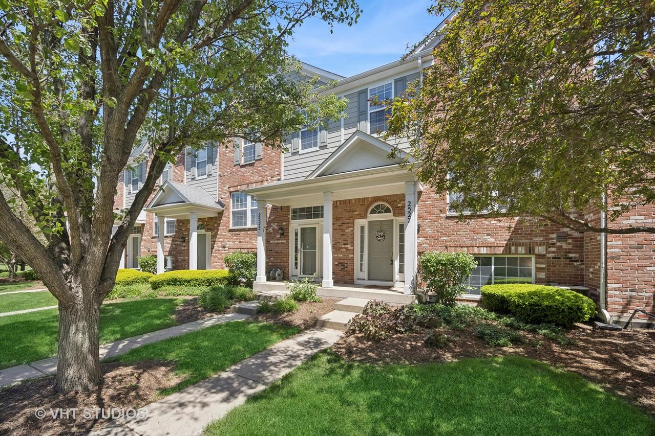 2527 Emily Ln., Elgin, IL 60124