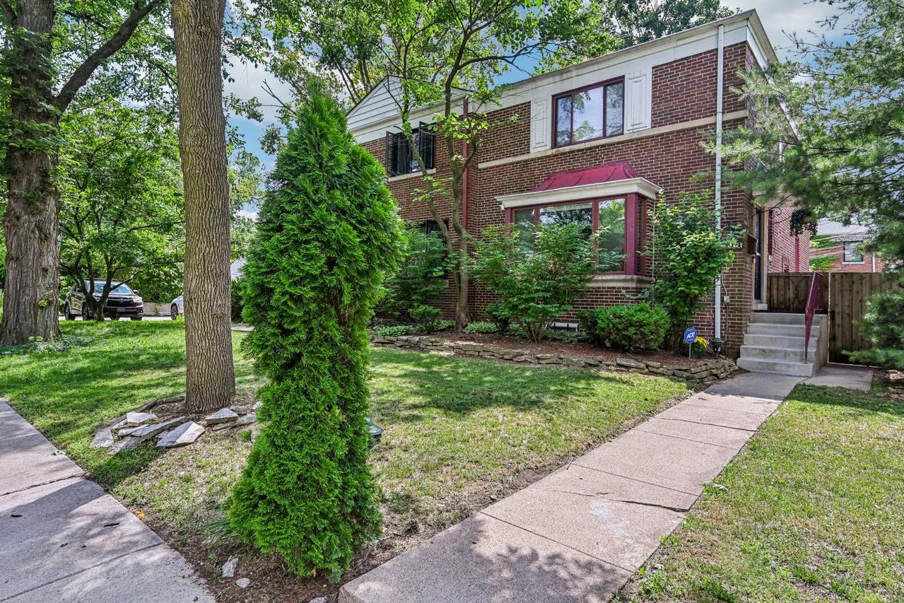 414 Edgewood Pl., River Forest, IL 60305