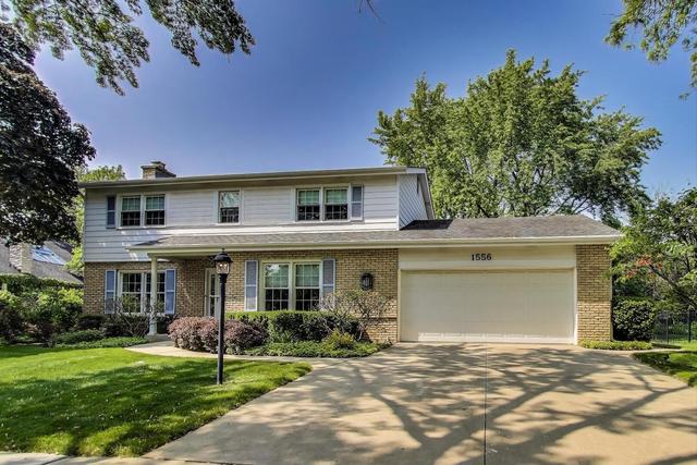 1556 Chapel Ct., Northbrook, IL 60062