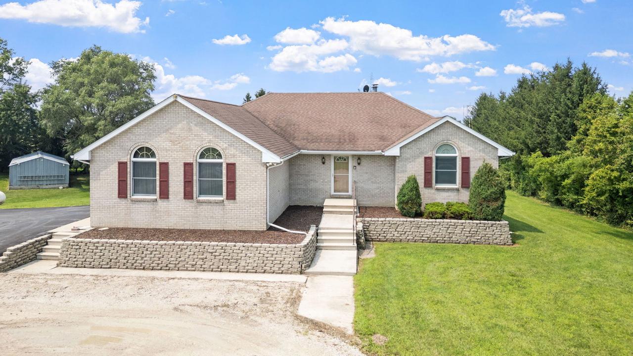 10085 N Mclinden Rd., Minooka, IL 60447