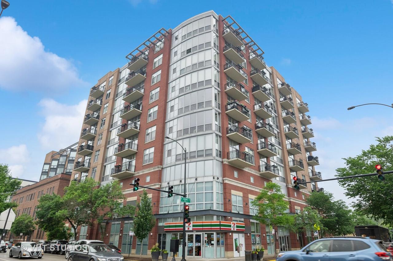 1201 W Adams St. #1001, Chicago, IL 60607