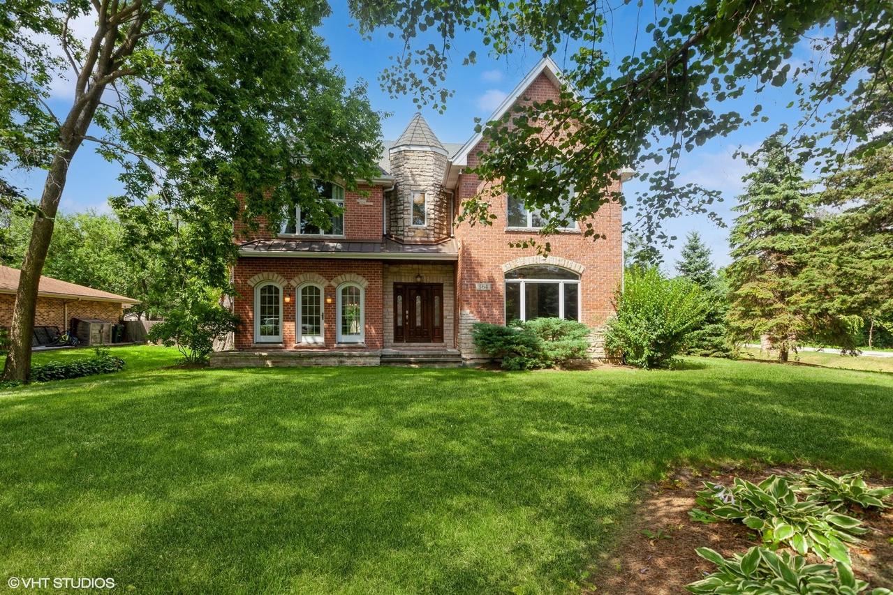 364 65th St., Willowbrook, IL 60527