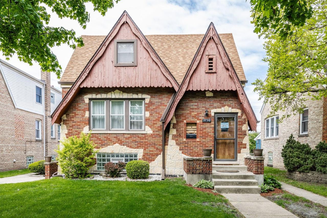 3730 Wenonah Ave., Berwyn, IL 60402