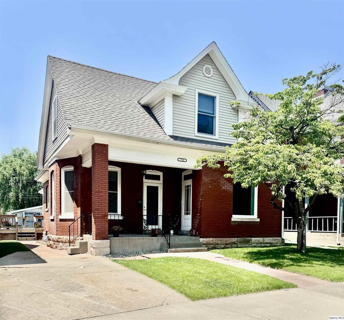 732 S 13th, Quincy, IL 62301