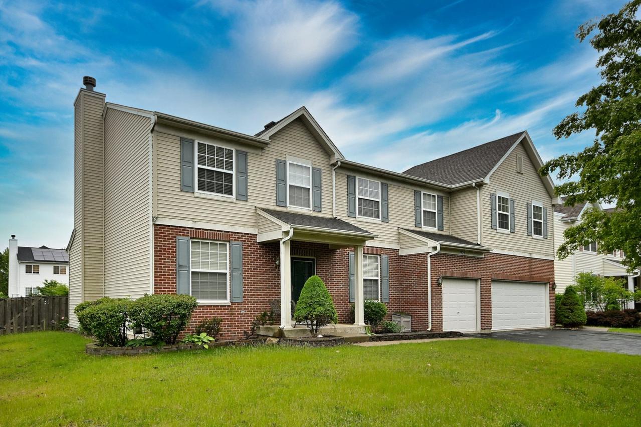 327 Gregory M Sears Dr., Gilberts, IL 60136