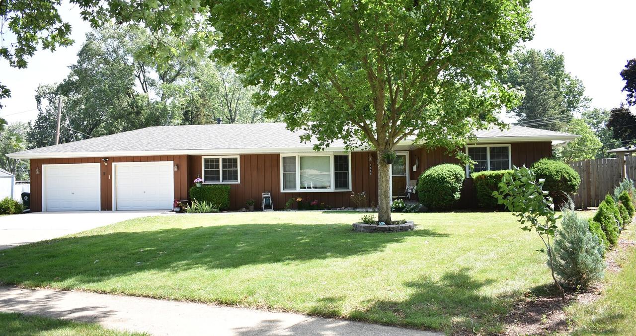 1866 Robert Ct., Aurora, IL 60506