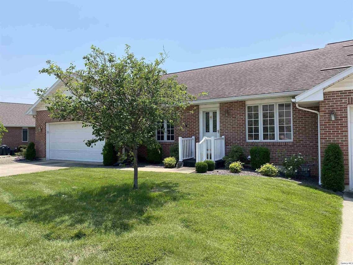 504 Donegal Dr., Quincy, IL 62305