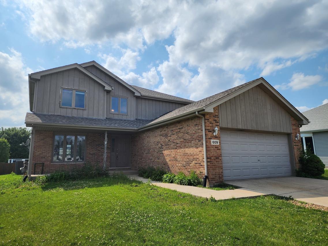 609 Flanagan Dr., Minooka, IL 60447