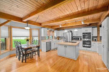 405 Cambridge Way, Bolingbrook, IL 60440