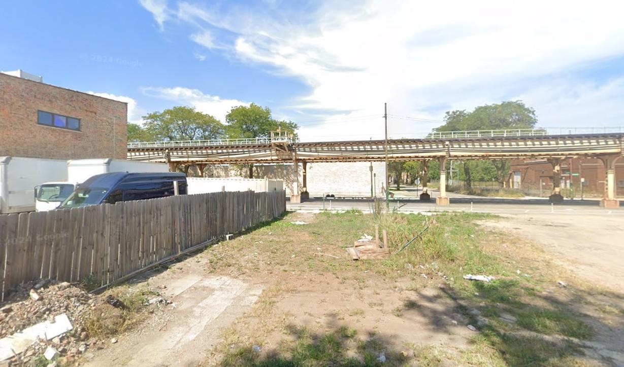 2735 W Lake St., Chicago, IL 60612