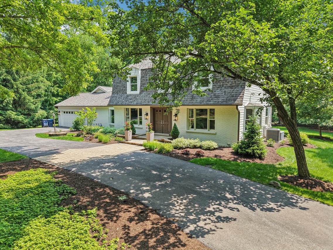 37W551 Knoll Creek Dr., St. Charles, IL 60175