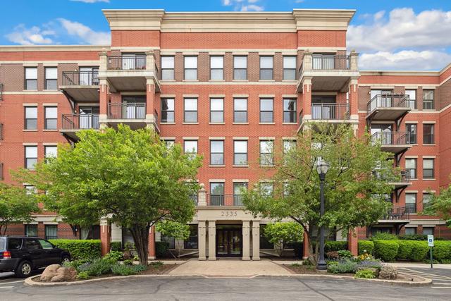 2335 W Belle Plaine Ave. #106, Chicago, IL 60618