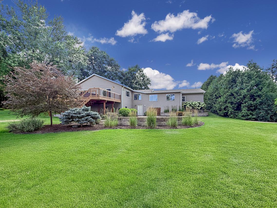 3157 S Baileyville Rd., Freeport, IL 61032