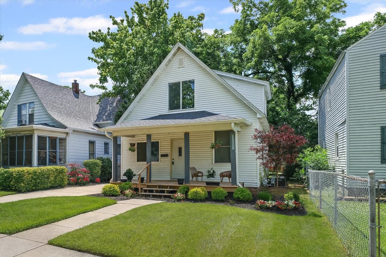 1391 W Decatur St., Decatur, IL 62522