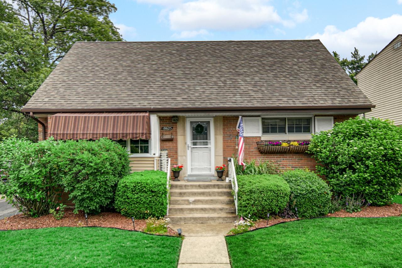 18625 Lexington Ave., Homewood, IL 60430