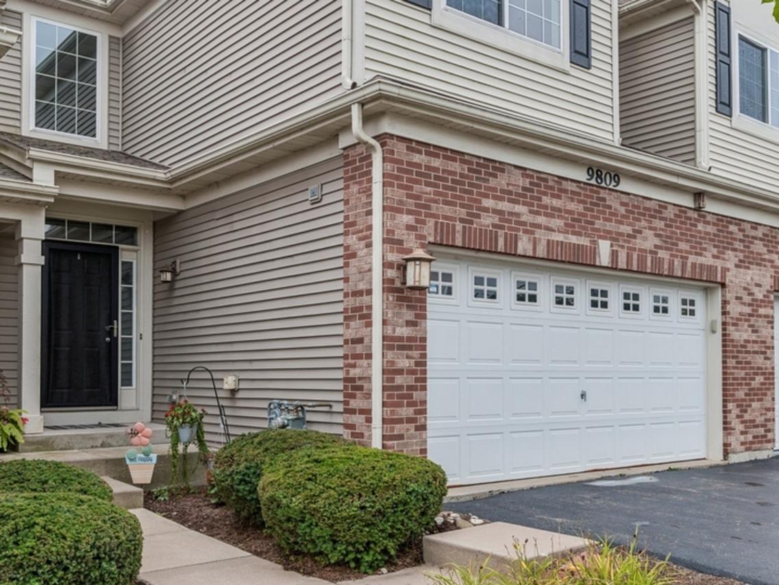 9809 Williams Dr., Huntley, IL 60142