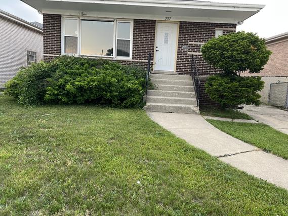 327 Marquette Ave., Calumet City, IL 60409