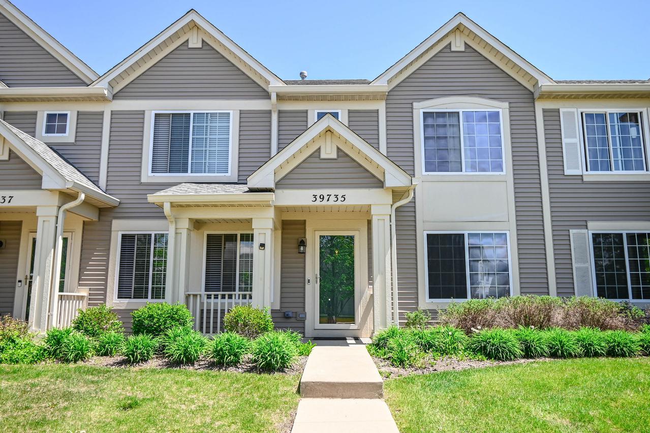 39735 N Paris Dr., Beach Park, IL 60083