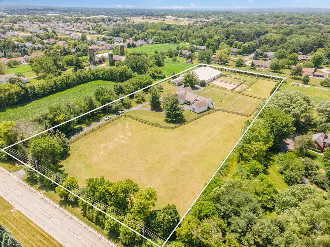 5284 Harvey Rd., Caledonia, IL 61011