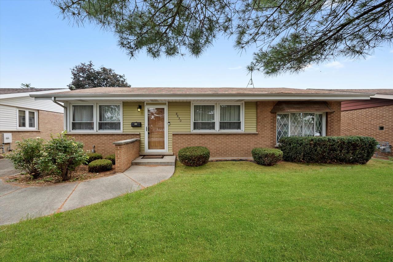 5530 Parkview Ct., Crestwood, IL 60418