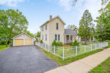 224 N Main St., Crystal Lake, IL 60014