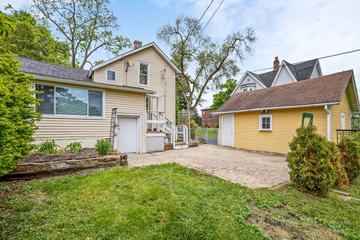 224 N Main St., Crystal Lake, IL 60014