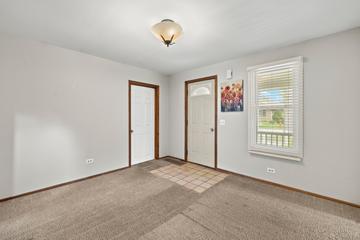 224 N Main St., Crystal Lake, IL 60014
