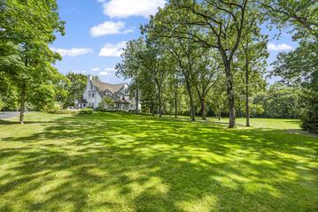 1755 Sunset Ln., Bannockburn, IL 60015