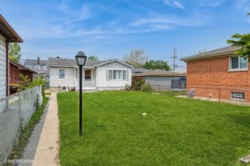 552 Freeland Ave., Calumet City, IL 60409