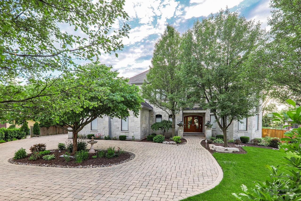 904 S Edgewood Ln., Mount Prospect, IL 60056
