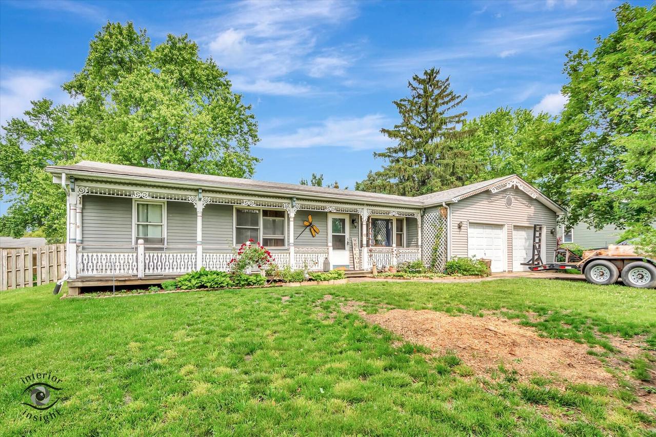 5S558 Tuthill Rd., Naperville, IL 60563