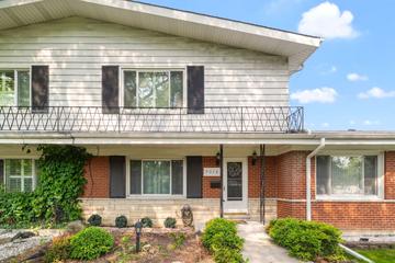 7013 W Greenleaf St., Niles, IL 60714