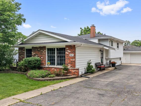 390 N Grace St., Lombard, IL 60148
