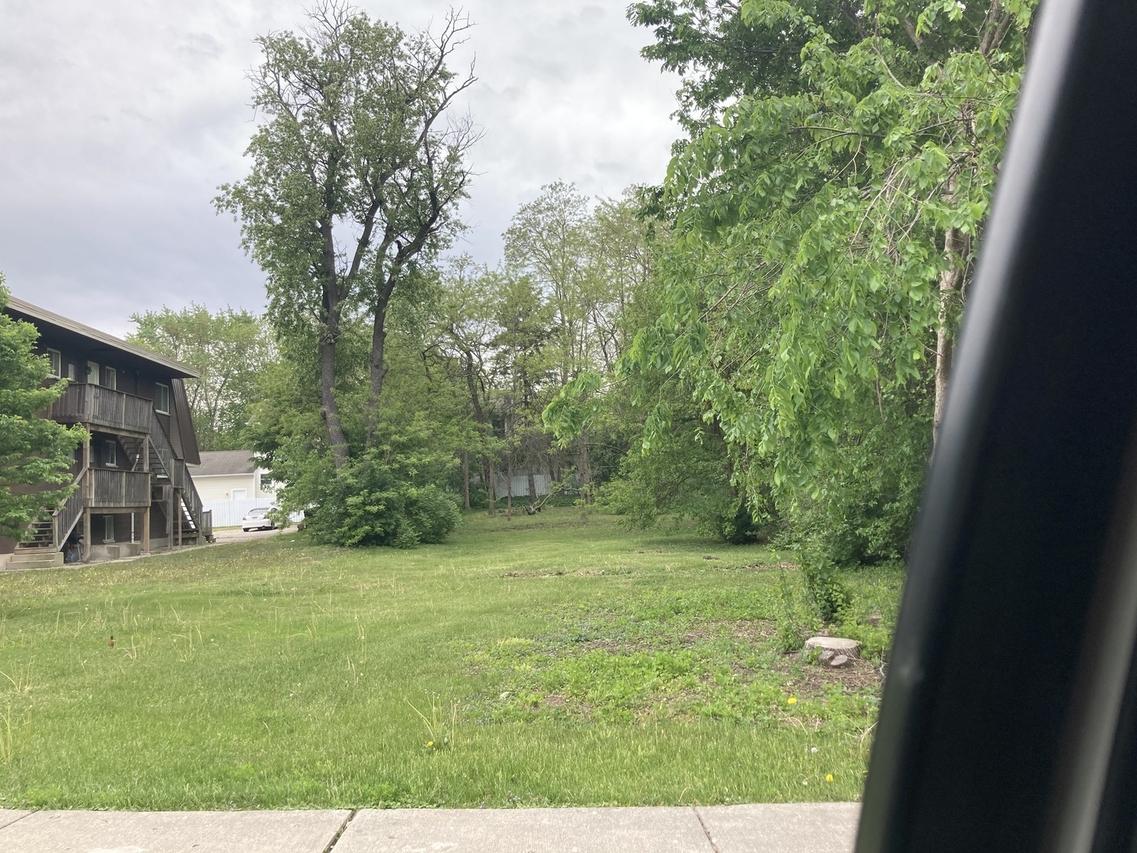 84 Elmhurst St., Crystal Lake, IL 60014