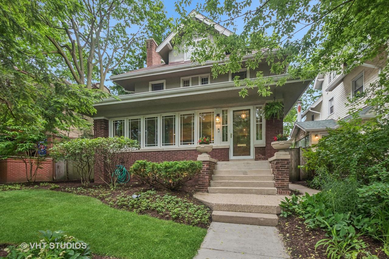 868 Sheridan Rd., Evanston, IL 60202