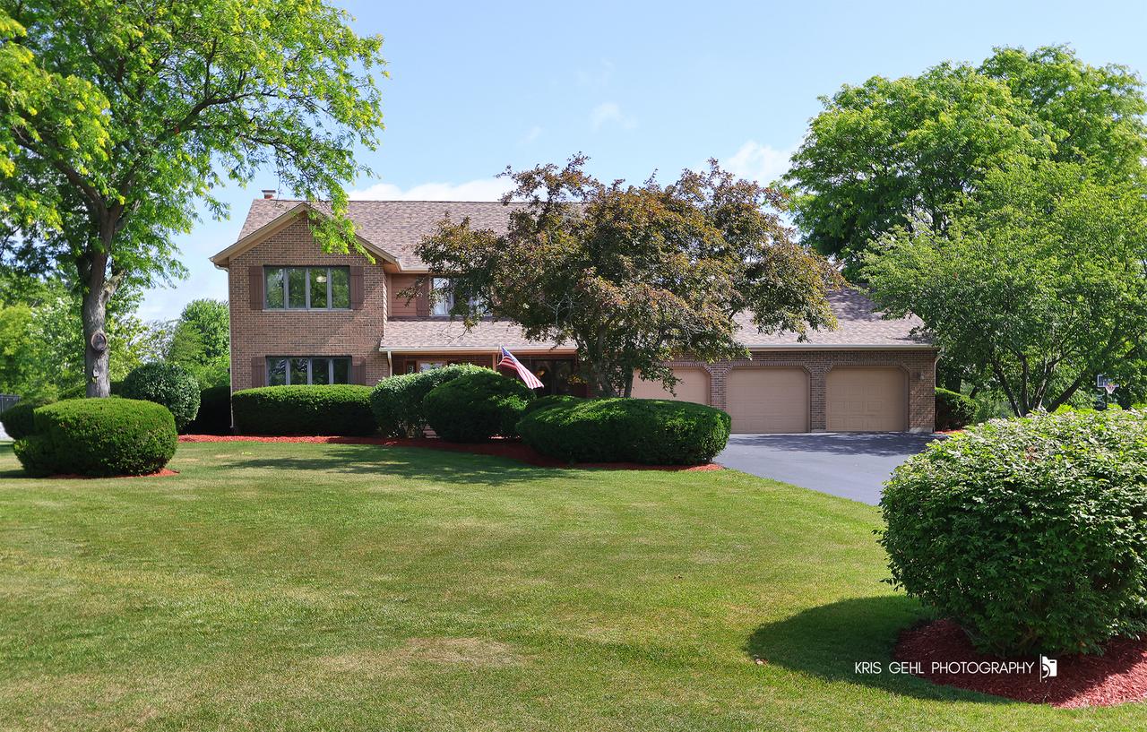 3710 Spy Glass Ridge Rd., Crystal Lake, IL 60012