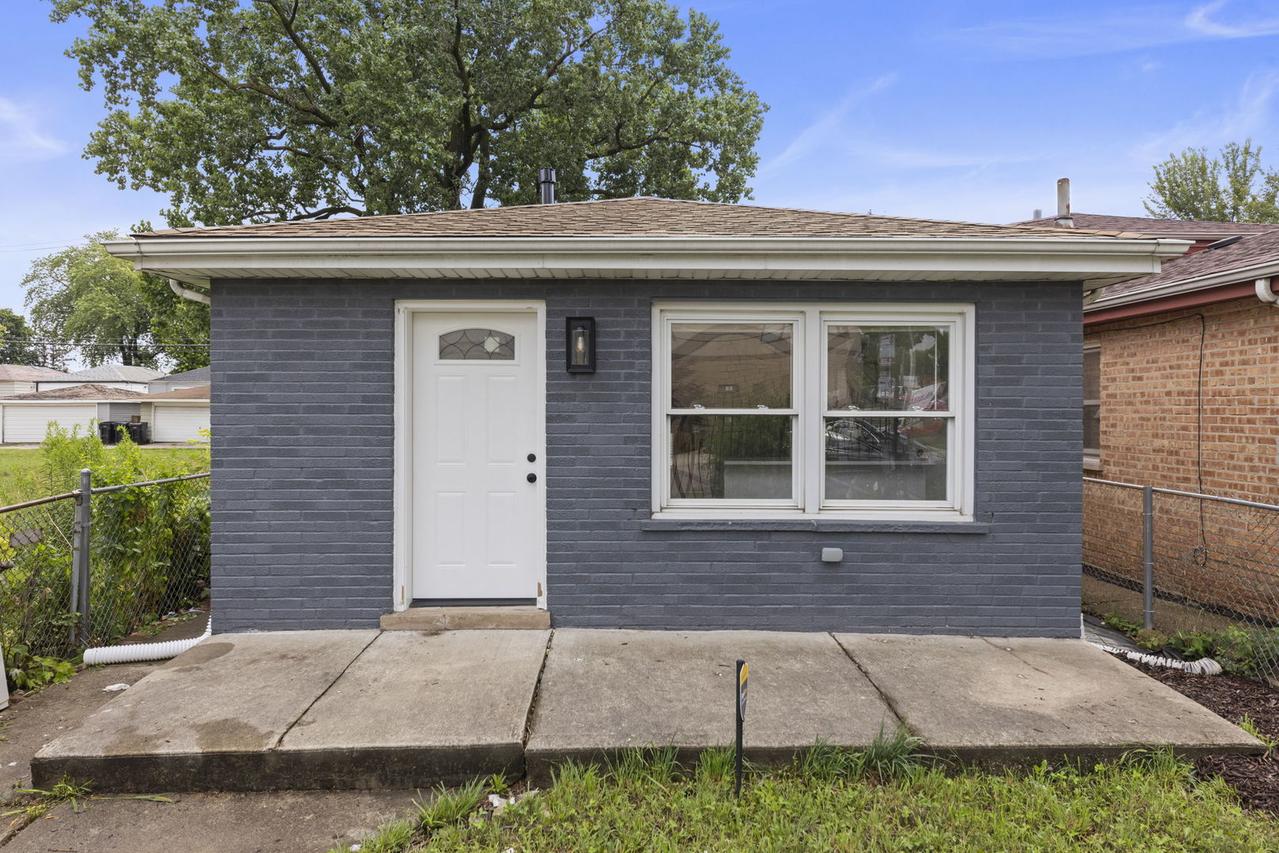 7353 S Hoyne Ave., Chicago, IL 60636